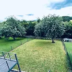 Сasa de vacaciones Sous Les Feuilles Redu