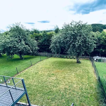 度假居 Sous Les Feuilles 雷杜