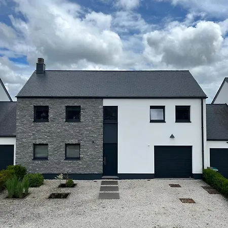 Semesterbostad Sous Les Feuilles *