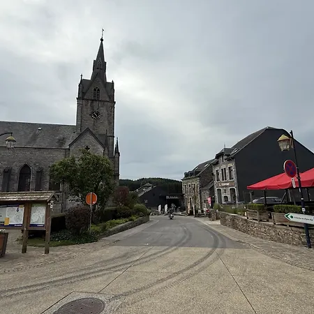 Sous Les Feuilles 雷杜