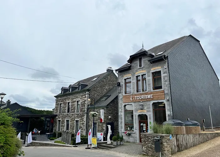 Sous Les Feuilles Semesterbostad