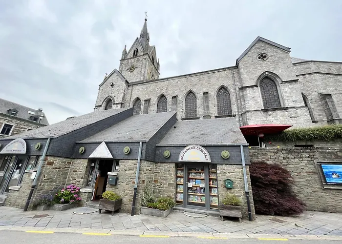 Semesterbostad Sous Les Feuilles *